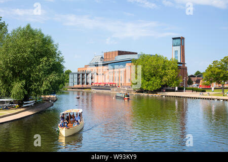 Théâtre RSC Royal Shakespeare Company Theatre à côté de la rivière Avon Stratford upon Avon Warwickshire Angleterre UK GO Europe Banque D'Images