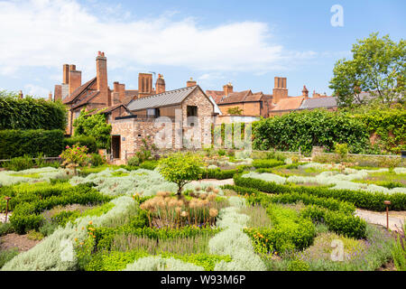 Nouveau lieu de Shakespeare knot garden jardin rempli d'herbes et plantes Stratford Upon Avon Warwickshire Angleterre UK GO Europe Banque D'Images