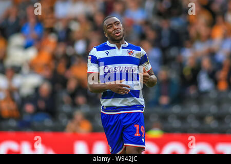 10 août 2019 , KCOM Stadium, Hull, Angleterre ; Sky Bet Championship, Hull City vs lecture ; Yakou Meite (19) de la lecture pendant la partie Crédit : Craig Milner/News Images images Ligue de football anglais sont soumis à licence DataCo Banque D'Images