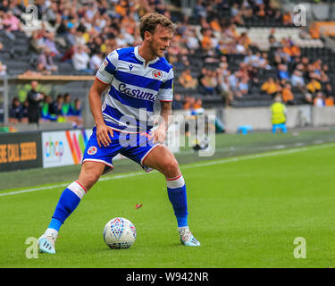 10 août 2019 , KCOM Stadium, Hull, Angleterre ; Sky Bet Championship, Hull City vs lecture ; John Swift (10) de la lecture sur le crédit ballon : Craig Milner/News Images images Ligue de football anglais sont soumis à licence DataCo Banque D'Images