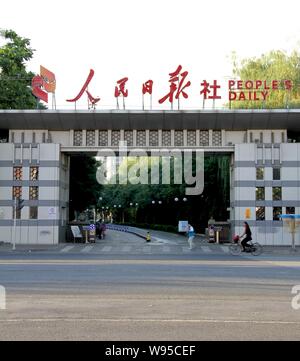 --File--Vue sur le quartier général des peuples Daily à Beijing, Chine, 11 juin 2011. Le site web des peuples tous les jours, le journal phare de t Banque D'Images