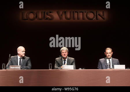 Patrick Louis Vuitton, a fifth-generation family member of Louis Vuitton,  and Chinese actress Gong Li pose at the newly-opened Louis Vuitton flagship  Stock Photo - Alamy