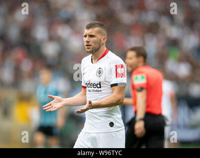 Mannheim, Deutschland. Août 11, 2019. Ante REBIC (F) le geste, le geste, le soccer DFB Pokal, 1er tour, le Waldhof Mannheim (MA) - l'Eintracht Francfort (F) 3 : 5, le 11.08.2019 à Mannheim/Allemagne. # #  DFL règlement interdit toute utilisation des photographies comme des séquences d'images et/ou quasi-vidéo # # #  utilisée dans le monde entier : dpa Crédit/Alamy Live News Banque D'Images