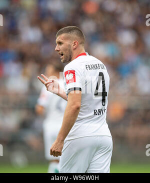 Mannheim, Deutschland. Août 11, 2019. Ante REBIC (F) le geste, le geste, le soccer DFB Pokal, 1er tour, le Waldhof Mannheim (MA) - l'Eintracht Francfort (F) 3 : 5, le 11.08.2019 à Mannheim/Allemagne. # #  DFL règlement interdit toute utilisation des photographies comme des séquences d'images et/ou quasi-vidéo # # #  utilisée dans le monde entier : dpa Crédit/Alamy Live News Banque D'Images