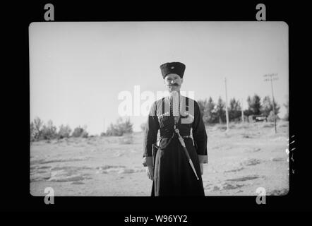 Amman. 24e anniversaire de la révolte arabe sous le Roi Hussein & Laurent, le 11 septembre 1940, célébration. L'un de l'Emir, c.-à-d Circasian circassien gardes du corps Banque D'Images