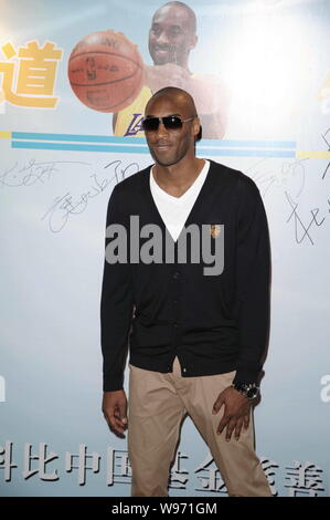 NBA superstar Kobe Byrant assiste à un banquet de bienfaisance de la Kobe Bryant China Fund à Shanghai, Chine, 14 août 2012. Banque D'Images