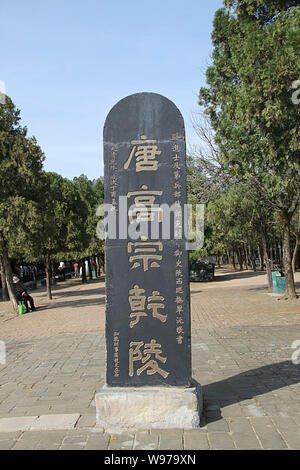 --File--Vue d'une tablette en pierre au Mausolée Qianling situé dans le comté de Qian, dans la province du Shaanxi, Chine, 15 octobre 2011. En tant que seul mau Banque D'Images