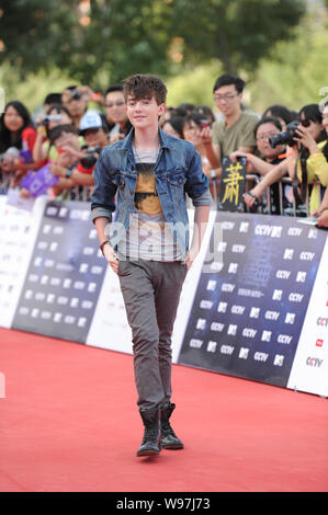 Le chanteur Greyson Chance arrive pour la 11e CCTV-MTV Music Awards Gala à Beijing, Chine, 21 août 2012. Banque D'Images