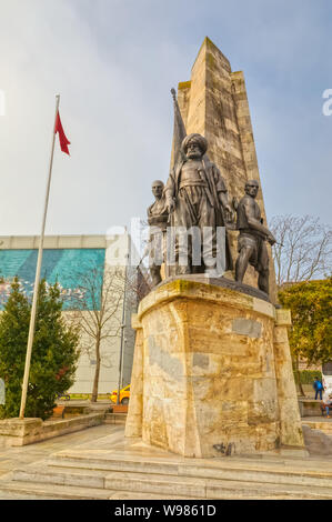 Statue d'Istanbul du Barbarossa Hayreddin Pasha à Besiktas Banque D'Images