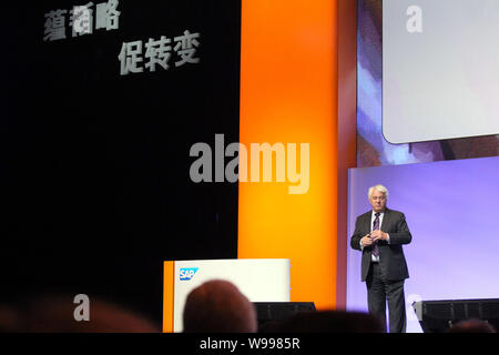 Co-fondateur de SAP, Hasso Plattner prononce un discours à la Chine SAPPHIRE NOW  + SAP TechEd à Beijing Beijing, Chine, 15 novembre 2011. Germanys SAP AG va Banque D'Images