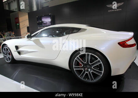 L'Aston Martin one-77 est visible sur l'affichage à la 14e Exposition de l'industrie internationale de l'Automobile de Shanghai, connue sous le nom de Auto Shanghai 2011, à la Shan Banque D'Images