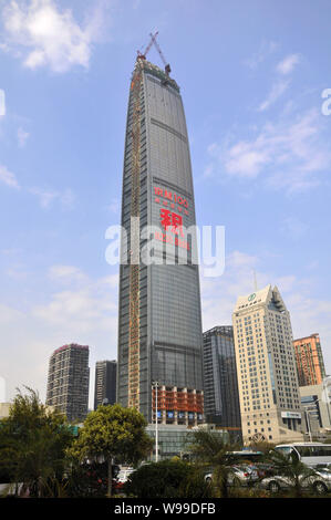 Le Xin Zhou 100, anciennement appelé le Xin Zhou Finance Centre Plaza, est vu en construction dans la ville de Shenzhen, province de Guangdong, en Chine du sud 13 AP Banque D'Images