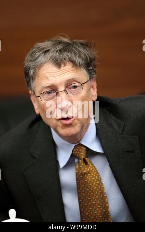 Co-fondateur de Microsoft Bill Gates est représenté à une réunion au ministère du Commerce de Chine à Beijing, Chine, 8 décembre 2011. Microsoft a co-découvert Banque D'Images