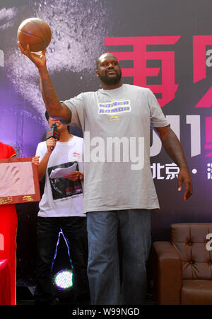 L'ancien joueur américain professionnel de basket-ball, Shaquille ONeal, surnommé Shaq, est vue à un événement promotionnel sur son tour à Nanning, Chine southwes Banque D'Images