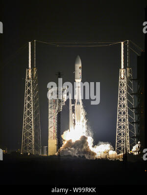 L'espace et centre de systèmes de missiles de l'US Air Force's 5ème extrême avancée haute fréquence (AEHF-5 ) au sommet d'une organisation de l'Alliance Lancement fusée Atlas V décollera le Jeudi, août 8, 2019 à 6:13 HNE à partir de l'espace complexe de lancement-41 à Cap Canaveral Air Force Station, en Floride. Banque D'Images