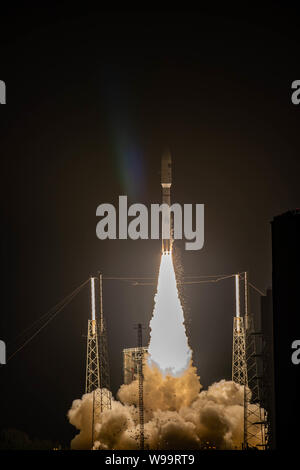 L'espace et centre de systèmes de missiles de l'US Air Force's 5ème extrême avancée haute fréquence (AEHF-5 ) au sommet d'une organisation de l'Alliance Lancement fusée Atlas V décollera le Jeudi, août 8, 2019 à 6:13 HNE à partir de l'espace complexe de lancement-41 à Cap Canaveral Air Force Station, en Floride. Banque D'Images