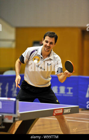 Ping-pong allemand Timo Boll superstar fait concurrence au cours d'un match à l'équipe de mens 2011 Chine contre World Team Challenge tennis de table la concurrence dans Shangha Banque D'Images