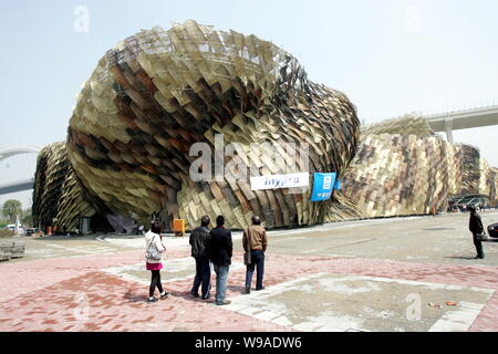 Vous regardez l'Espagne sur le site de Shanghai World Expo 2010 à Shanghai, Chine, le 25 mars 2010. L'Espagne sera transformé en Banque D'Images