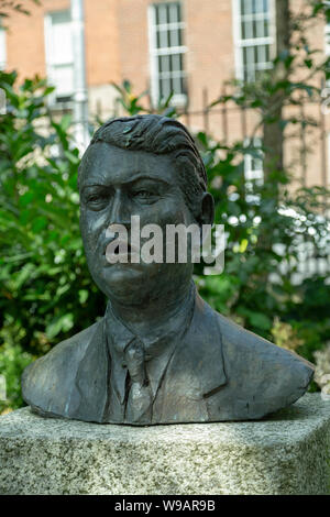 Buste de Michael Collins dans Merrion Square Park, Dublin, Irlande. Banque D'Images