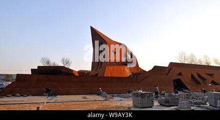 Le Pavillon du Luxembourg est vu en construction à l'Expo 2005 à Shanghai, Chine, le 14 janvier 2010. Cinq activités d'essai sera il Banque D'Images