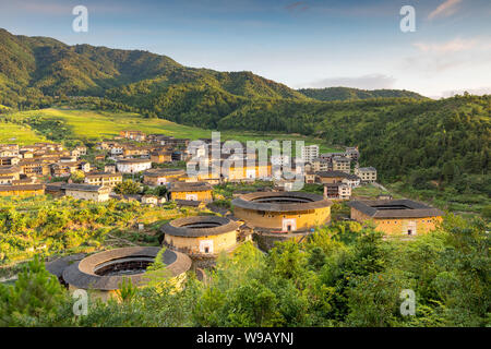 Vue aérienne de Tulou de Fujian Chuxi en cluster, Chine Banque D'Images