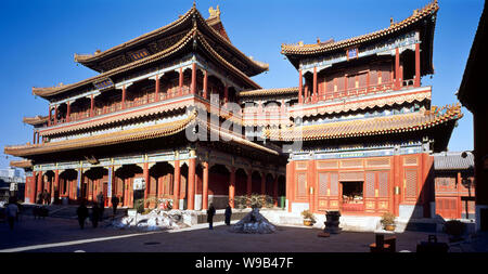 Vue sur le Yonghe Gong (le Yonghegong, le Palais de l'harmonie éternelle ou la Lamaserie Yonghe Gong), à Beijing, en Chine. Banque D'Images