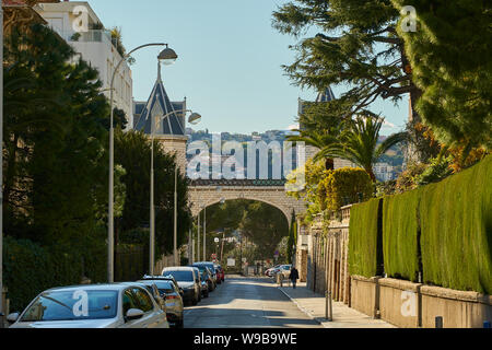 Nice, France - le 04 avril 2019 : sur le Boulevard Prince de Galles Banque D'Images