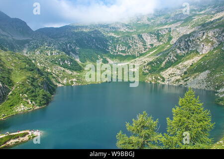 High angle vue panoramique sur cinq lacs du massif des Dolomites en Italie Banque D'Images