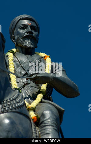 Chatrapati Shivaji King statue à Pratapgad, Maharashtra, Inde. Banque D'Images