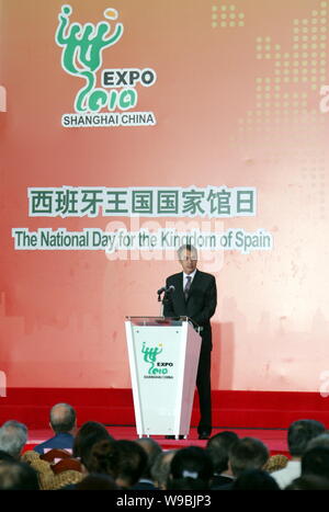 Le Premier ministre espagnol Jose Luis Rodriguez Zapatero parle au cours d'une célébration pour la journée nationale de l'Espagne dans le monde Parc Expo à l'al. Banque D'Images