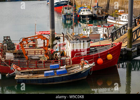 L'Irlande, Leinster, Fingal, Co Dublin Howth, pêche, bateaux amarrés dans le port Banque D'Images