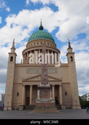 L'église Saint-Nicolas de Potsdam, une église luthérienne de la vieille place du marché de Postdam , Allemagne Banque D'Images