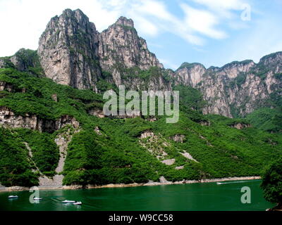 Paysage de Montagne Yuntai geological park dans la ville de Jiaozuo, province de Henan Chine centrale, 26 mai 2007. Banque D'Images