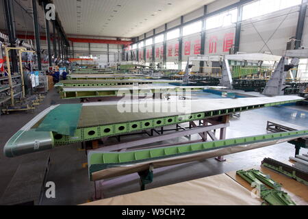 Certaines parties de l'horizontale pour stablizers B737-NG (Boeing 737-NG) sont vus à l'usine de fabrication d'avions de Shanghai à Shanghai, Chine, le mardi, 28 Avr Banque D'Images