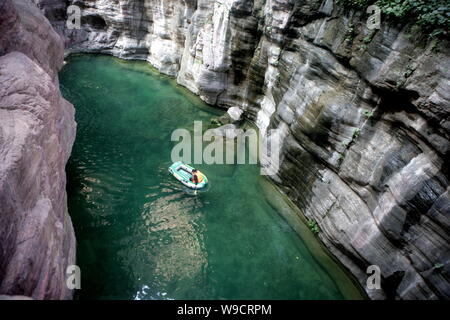 Paysage de Montagne Yuntai geological park dans la ville de Jiaozuo, province de Henan Chine centrale, 13 octobre 2009. Banque D'Images