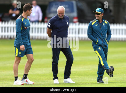 L'Australie Tim Paine (à gauche) et entraîneur-chef Justin Langer (à droite) lors d'une session à filets, du seigneur de Londres. Banque D'Images