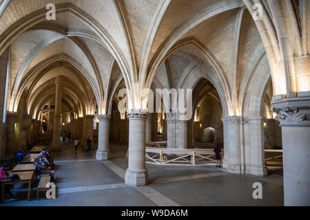 La Salle gothique des gens d'armes (Hall des hommes d'armes) au sein de la Conciergerie, île de la Cité, Paris, France Banque D'Images