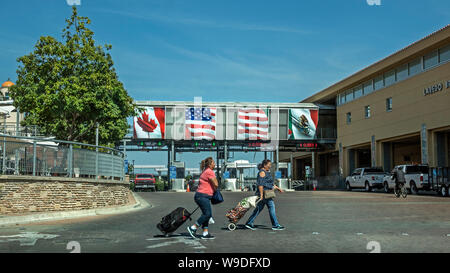 Passage frontalier à Laredo, pour l'entrée au Mexique. Texas, USA. Banque D'Images