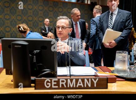 New York, USA. Août 13, 2019. Heiko Maas (SPD), Ministre des affaires étrangères, participe à une session du Conseil de sécurité de l'ONU sur le droit international humanitaire à l'ONU. Le contexte de la visite n'est que la Pologne préside actuellement le Conseil de sécurité et l'Allemagne s'efforce de mettre en réseau les Européens dans le plus important organe des Nations Unies. Credit : Kay Nietfeld/dpa/Alamy Live News Banque D'Images