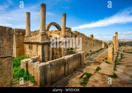 L'Algérie, Djemila City, ruines romaines de Djemila City, l'UNESCO, W.H. Fontaine , le long du Cardo Maximus Banque D'Images