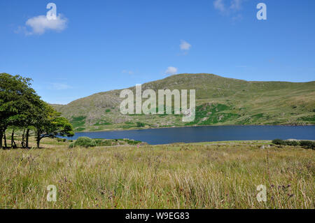 Der Voir Llyn Cwmystradllyn in den Bergen von Wales in der Nähe von Porthmadog Banque D'Images