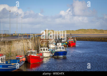 Bateaux dans le port de Killala, comté de Mayo, Irlande Banque D'Images