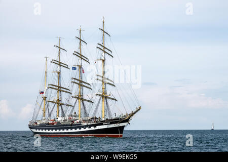 Grand voilier russe Kruzenshtern un quatre-mâts en écorce sur le Hanse Sail Rostock, Allemagne Banque D'Images