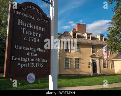 Buckman Tavern où environ 77 Minutemen recueillies dans les premières heures du 19 avril 1775, en attendant l'armée britannique. Banque D'Images