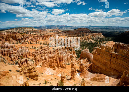 Belle vue de Bryce Canyon dans l'Utah, USA Banque D'Images