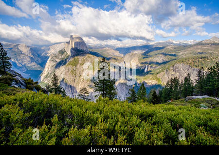 Belle Yosemite National Park du Glacier Point en Californie, USA Banque D'Images