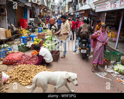 Scène de rue à Main Bazar à Talital de Nainital, Inde, Uttarakhand, Nainital Banque D'Images