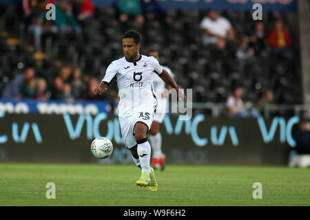 Swansea, Royaume-Uni. Août 13, 2019. Wayne Routledge de Swansea City en action. Carabao tasse tasse EFL, 1er tour, match Swansea City v Northampton Town au Liberty Stadium de Swansea, Pays de Galles du Sud le mardi 13 août 2019. Cette image ne peut être utilisé qu'à des fins rédactionnelles. Usage éditorial uniquement, licence requise pour un usage commercial. Aucune utilisation de pari, de jeux ou d'un seul club/ligue/dvd publications. Photos par Andrew Andrew/Verger Verger la photographie de sport/Alamy live news Crédit : Andrew Orchard la photographie de sport/Alamy Live News Banque D'Images