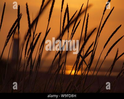 Cliché pris au coucher du soleil sur la plage de Talacre flintshire dans le Nord du Pays de Galles Banque D'Images