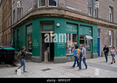 Till's bookshop, une petite librairie d'occasion indépendante dans l'espoir Park Crescent Edinburgh, Ecosse, Royaume-Uni. Banque D'Images